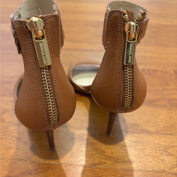 MICHAEL KORS Guiliana Open Toe Pump - Picture 6 of 10